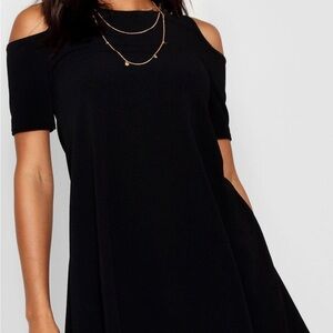 Boohoo black cold shoulder swing dress 
Size US 14 
Great condition, preowned